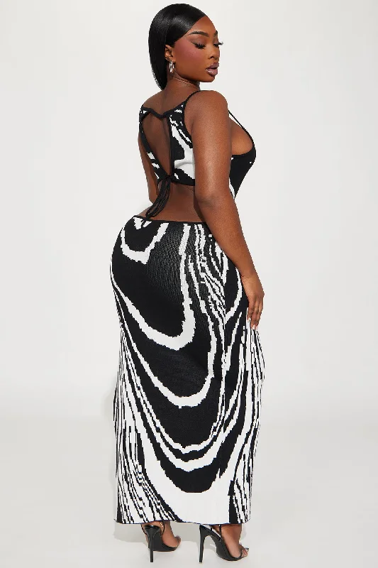 Shayna Sweater Maxi Dress - Black/White