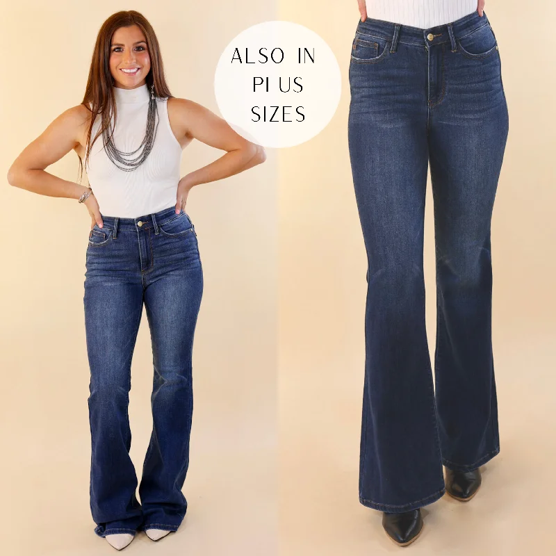 Last Chance Size 0 | Judy Blue | True Treasure Classic Flare Jeans in Dark Wash