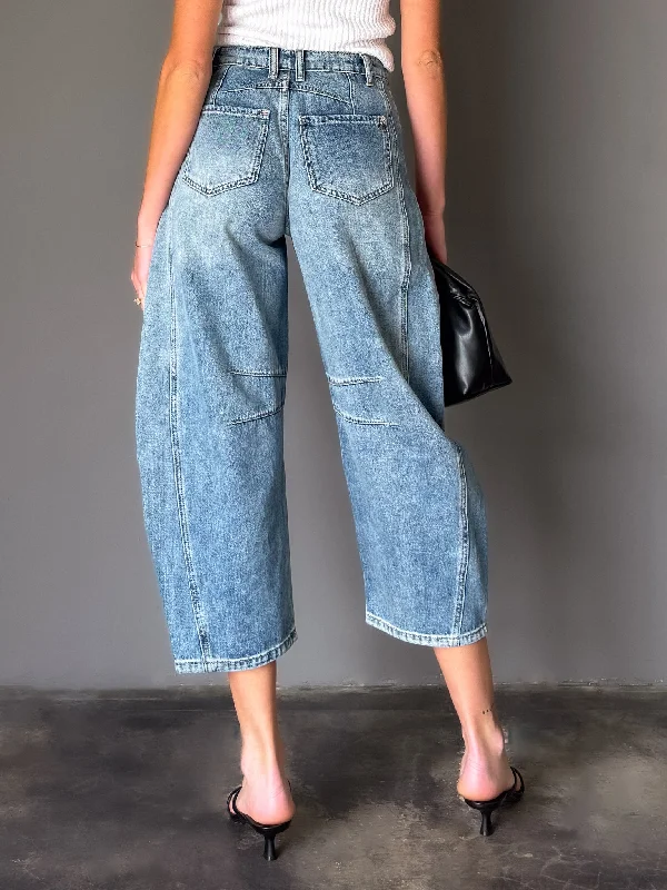 Noah Barrel Jeans in Denim