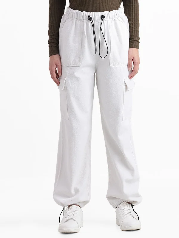 Nuon White Relaxed - Fit Mid - Rise Jeans