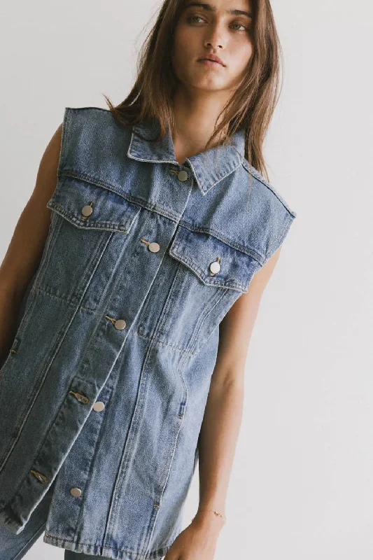 Taylor Denim Vest in Medium Wash