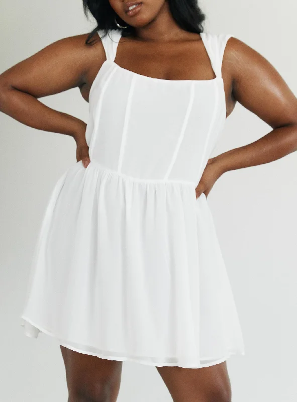 Sale Alert – Get Ready to Shop!Kameliah Mini Dress White Curve