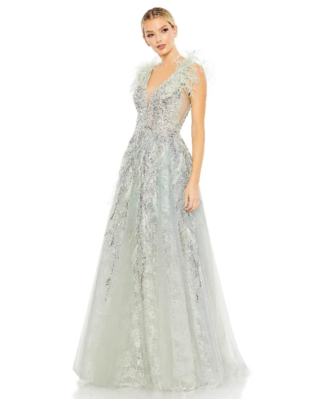 Hurry, Sale Ends Soon!Mac Duggal 20259 Long Sleeveless Formal Evening Gown