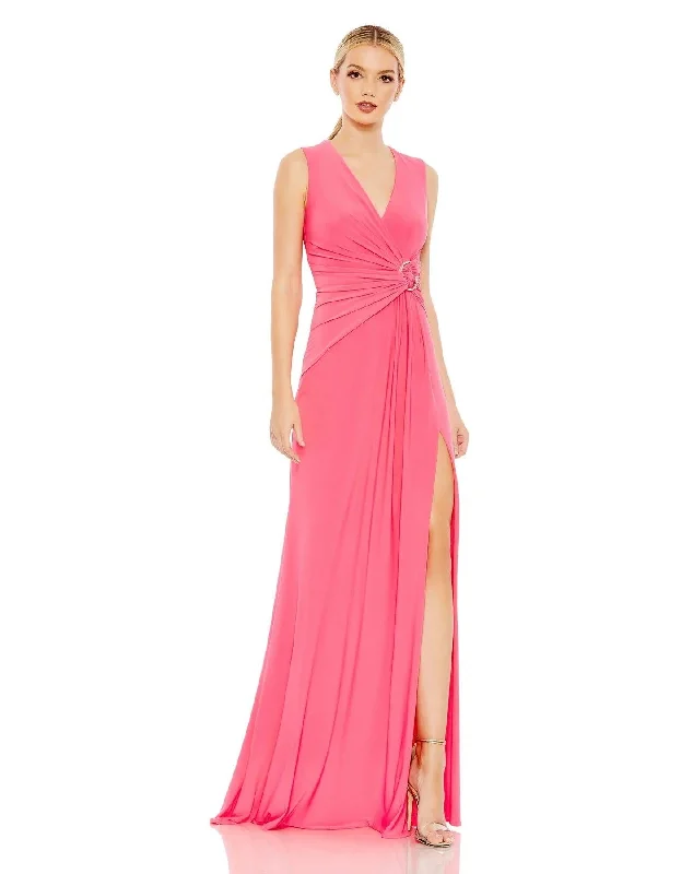 Everything Must Go!Mac Duggal 70155 Long Sleeveless Formal Gown