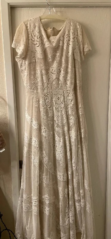 Unmissable Offers Await!Allure Bridals Cap Sleeve A-Line 1992