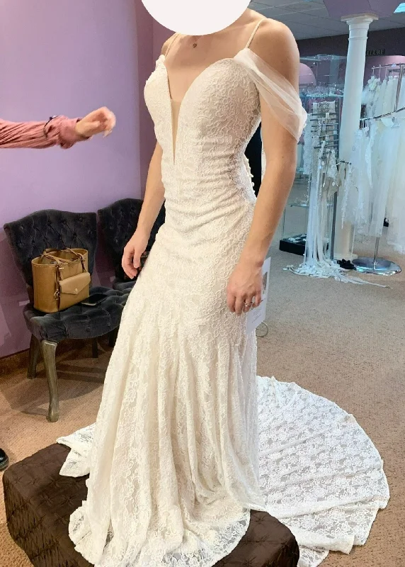 Don’t Wait – Deals Won’t Last!Allure Bridals Maisie F188