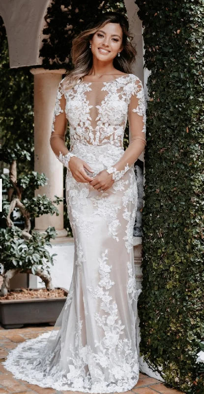 Biggest Sale of the Season!Allure Couture C624