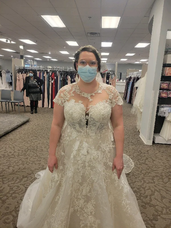 Time to Save Big!David's Bridal CWG833