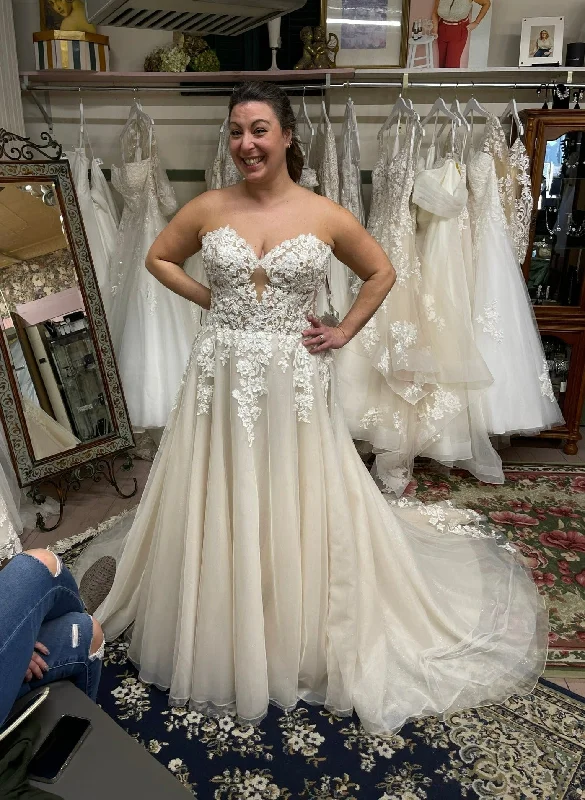 Unmissable Offers Await!Mori Lee Pierette 2044
