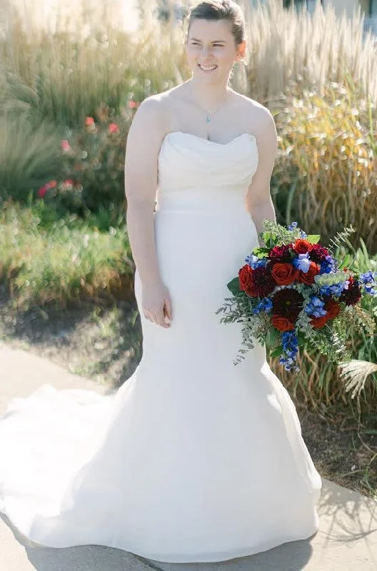 Score Huge Discounts Today!Mori Lee Scarlett 5817