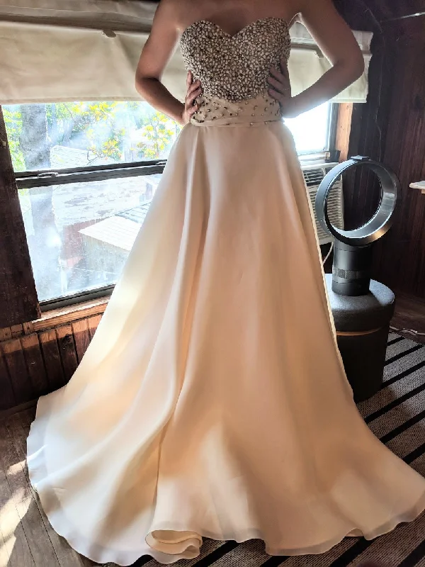 Your Exclusive Offer Awaits!Naeem Khan Venice