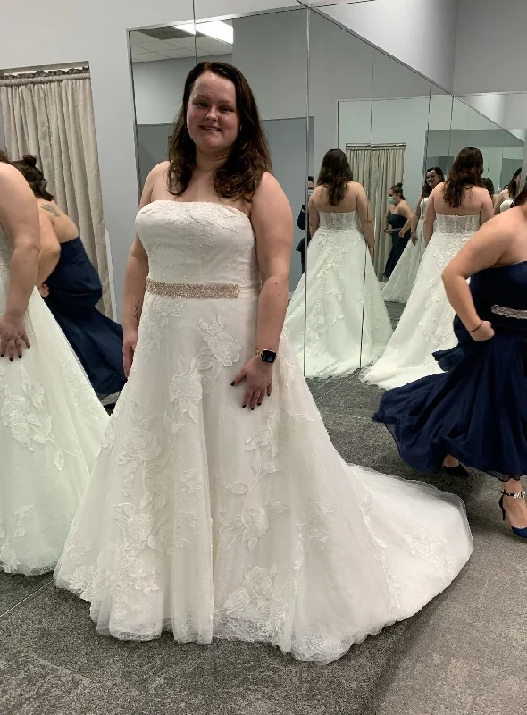 Everything Must Go!Oleg Cassini 8CWG803