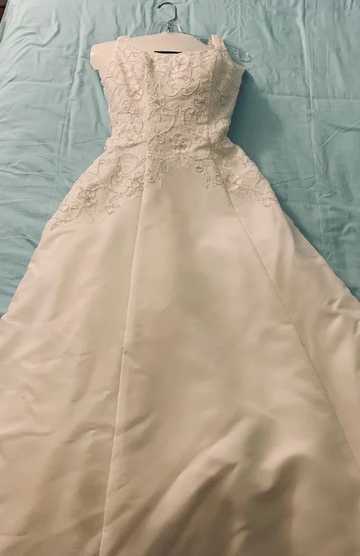 Savings You Can’t Ignore!Oleg Cassini A-Line Tank Scoop Neckline with Embroidery on Organza Overlay