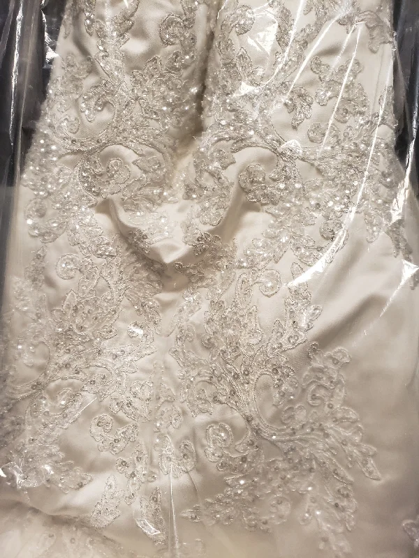 Save More with Every Purchase!Oleg Cassini CWG594