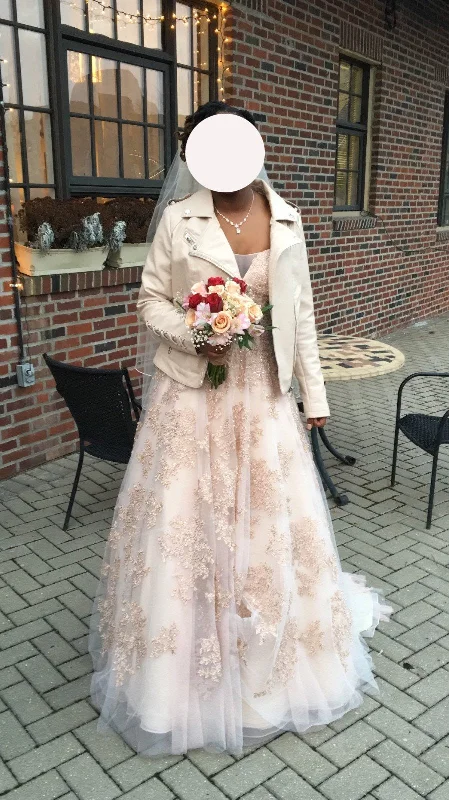 Time to Snag a Bargain!Oleg Cassini CWG767