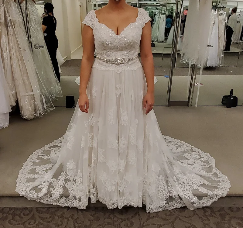 Amazing Prices You Can’t Resist!Oleg Cassini CWG768