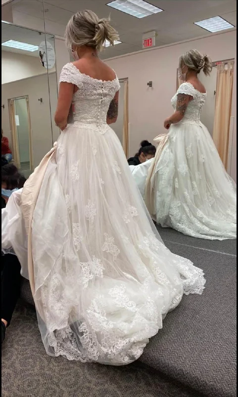 Shop More, Spend Less!Oleg Cassini CWG768