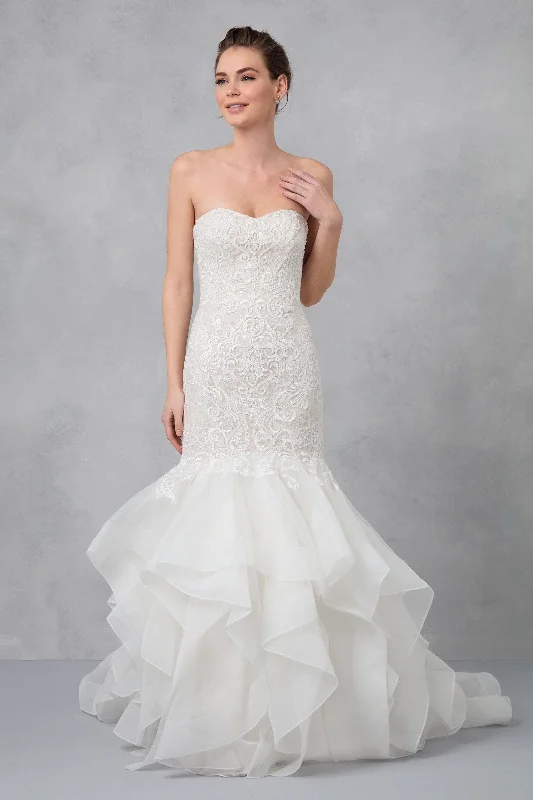 Your Chance to Save is Now!Oleg Cassini CWG769