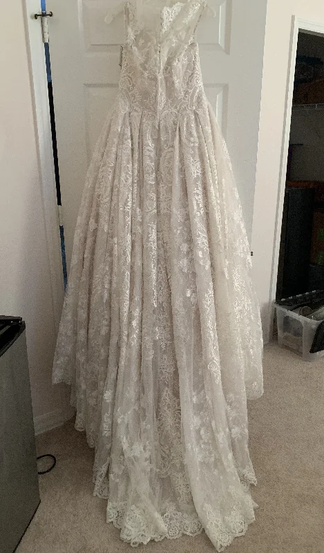 Limited Deals, Unlimited Savings!Oleg Cassini CWG780