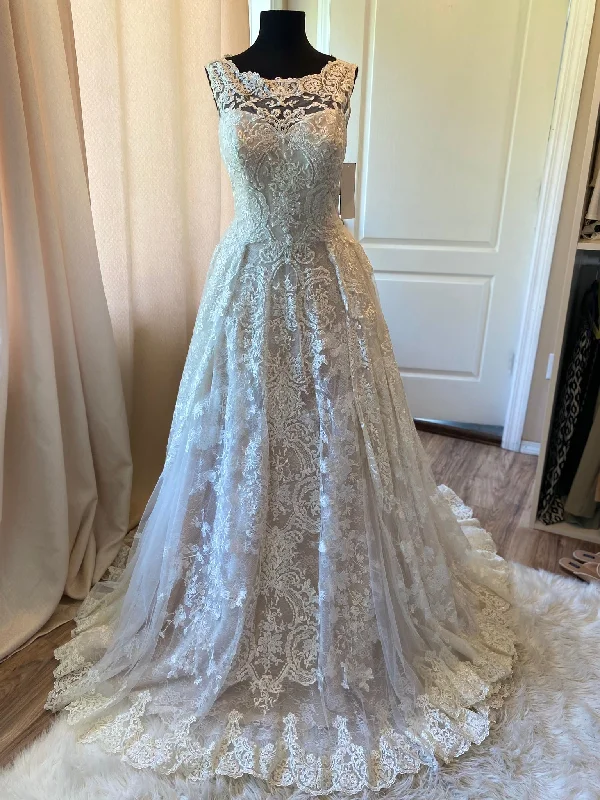 Your Shopping Spree Starts Here!Oleg Cassini CWG780