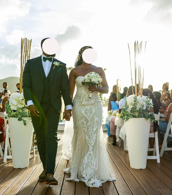Don’t Wait – Deals Won’t Last!Oleg Cassini CWG878