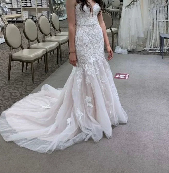 Limited Edition, Limited Price!Oleg Cassini CWG912