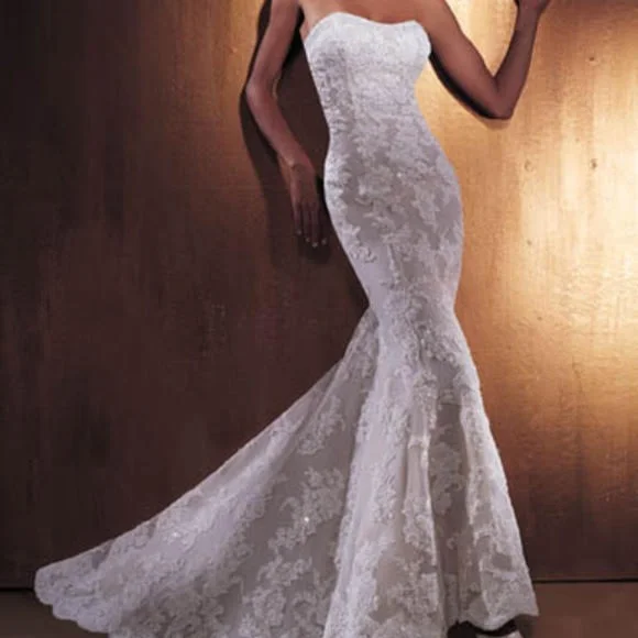 Get It Before It’s Gone!Oleg Cassini Lace Trumpet