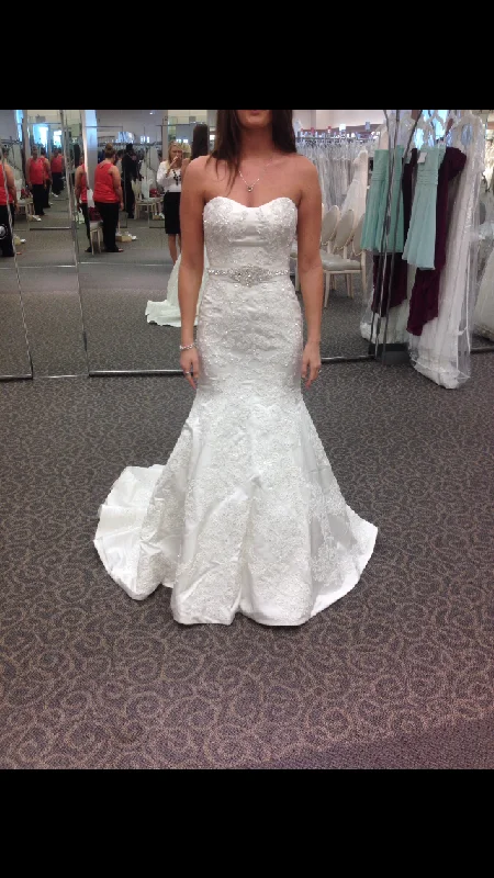 Shop Today, Save Tomorrow!Oleg Cassini Petite Strapless
