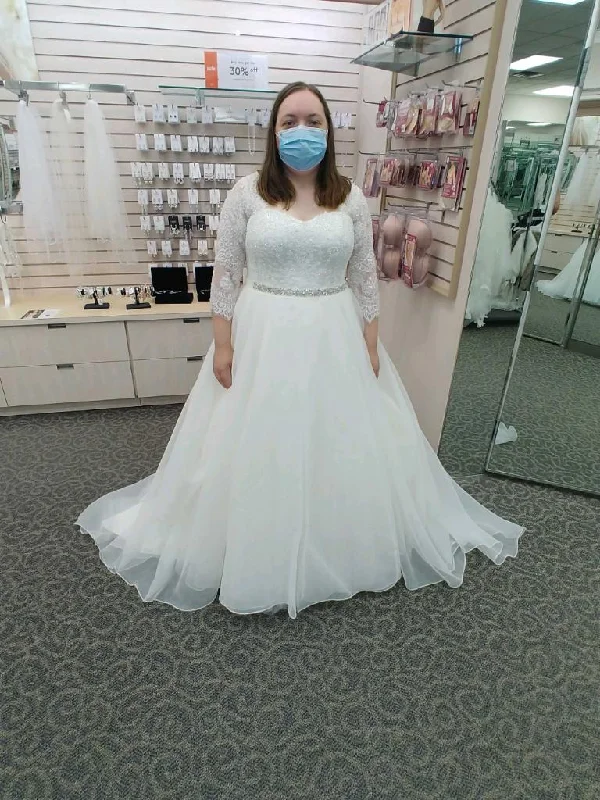 Limited Stock Available!Oleg Cassini Plus Size Organza 3/4 Sleeve 8CWG731