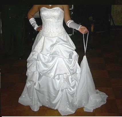 Snag the Best Prices Now!Oleg Cassini Strapless