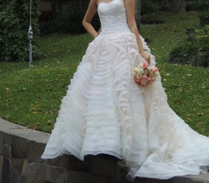 Your Shopping Wish, Our Discount Command!Oleg Cassini Strapless Layered Organza Ruffle Skirt