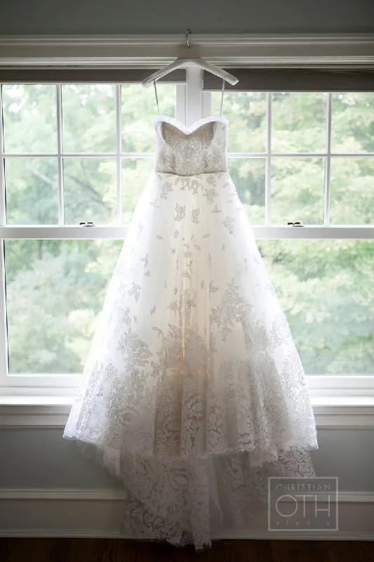 Must-Have Deals Inside!Oscar de la Renta 12E04