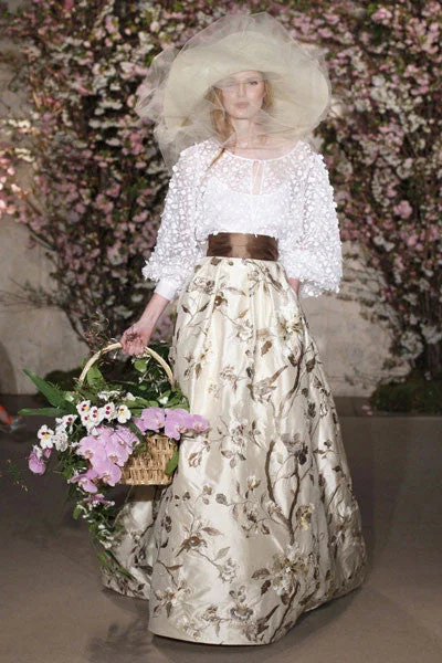 Act Fast – Limited Time Savings!Oscar de la Renta 33N71