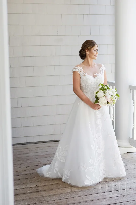 Score Big Savings Today!Oscar de la Renta Dena