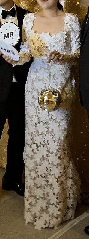 Stock Up and Save!Oscar de la Renta Long-Sleeve Floral-Lace Gown