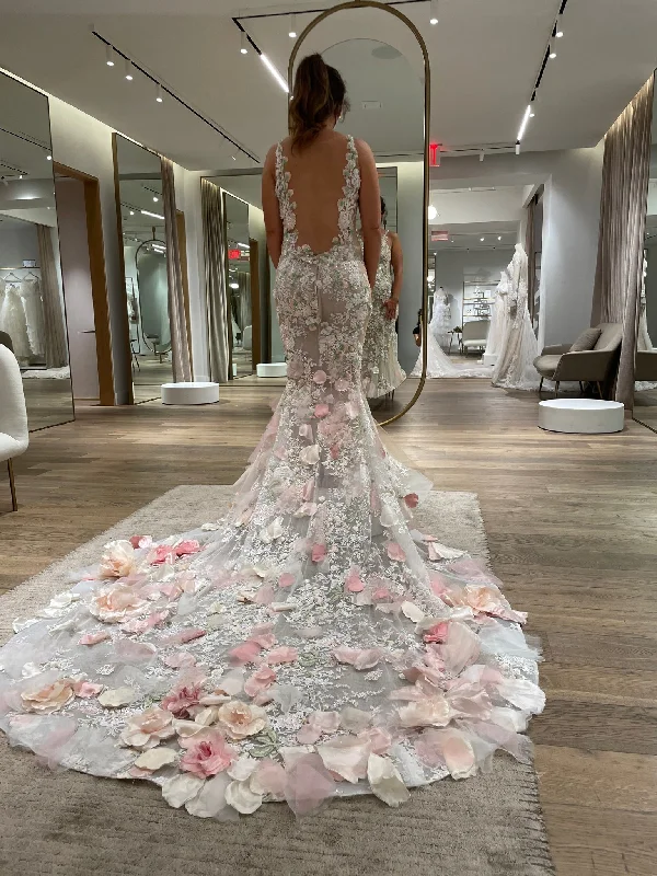 Seasonal Sale – Shop Now!Pronovias Carolina