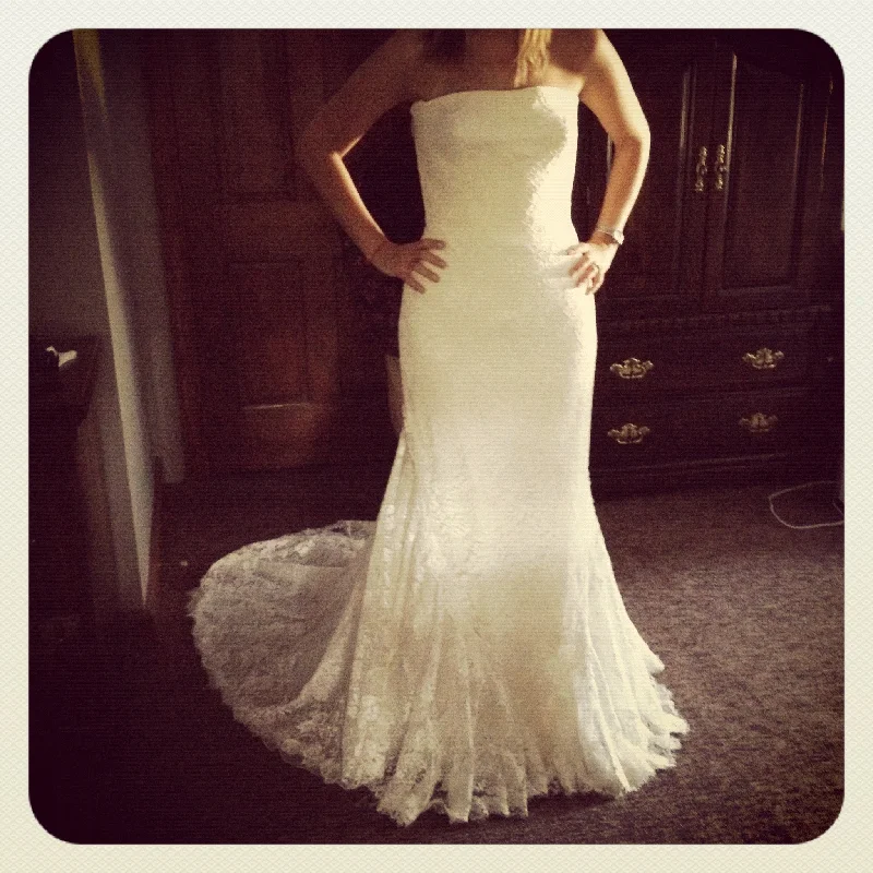 Every Deal is a Steal!Pronovias Sala
