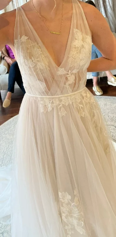 The Best Sale of the Year!WILLOWBY Lainie 52609