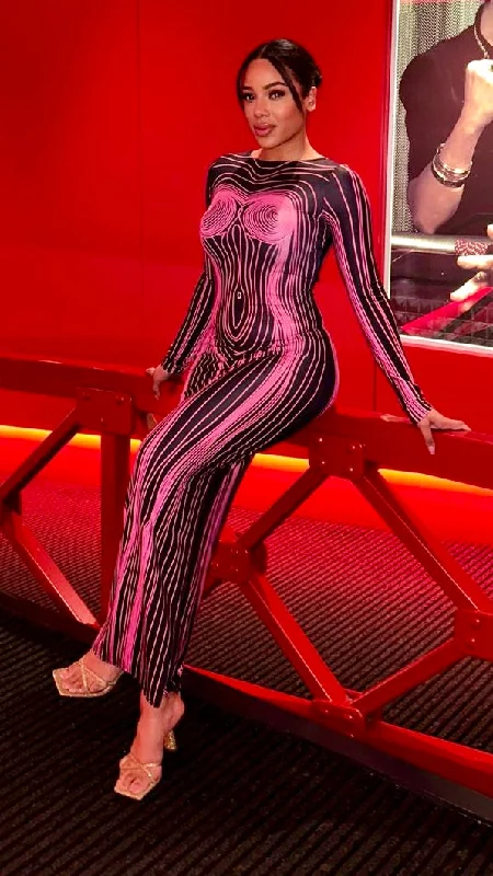 Grab Yours Before It’s Too Late!Contrast Body Print Maxi Dress