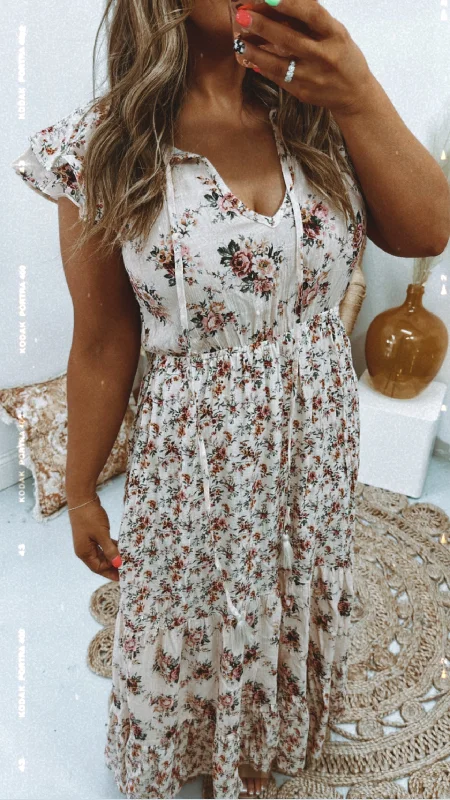 Flash Sale – Act Fast!ECB Exclusive: Gracie Maxi Dress, Cream