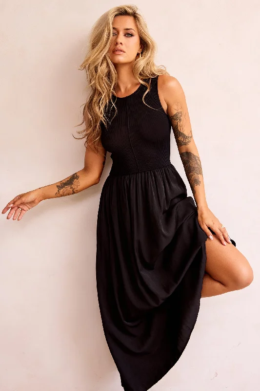 Get More, Spend Less – Shop Now!Just Looking Maxi Dress - Black