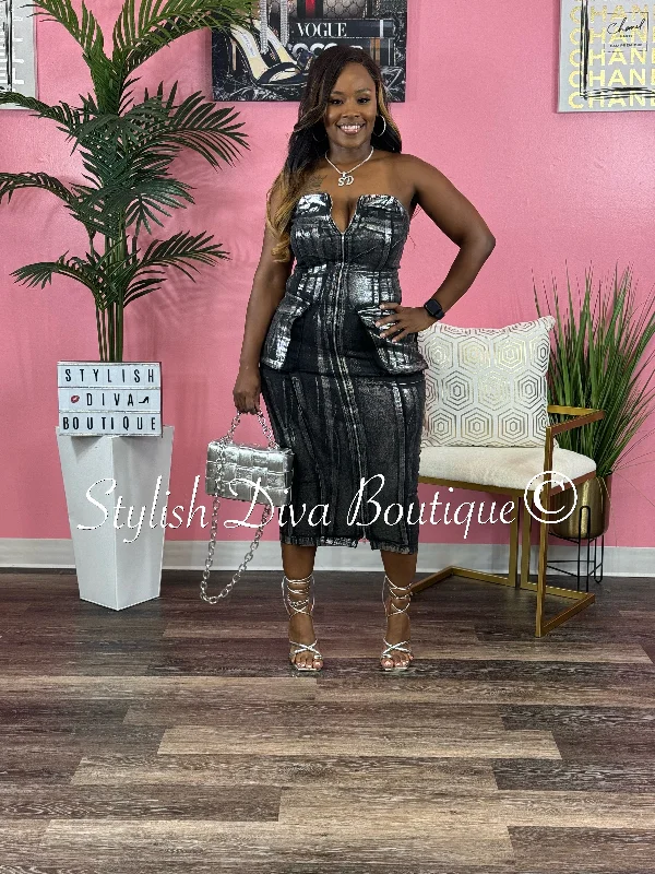 Shop the Hottest Deals!Keep It Cute Foil Denim Midi Dress (Black Denim/Silver Foil)