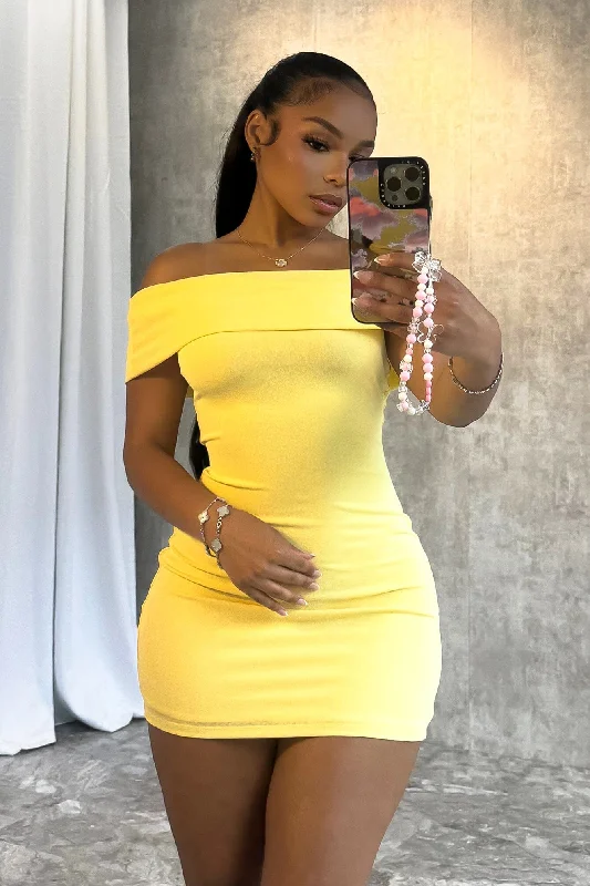 Incredible Savings Inside!Uncut Off Shoulder Sleeveless Mini Dress