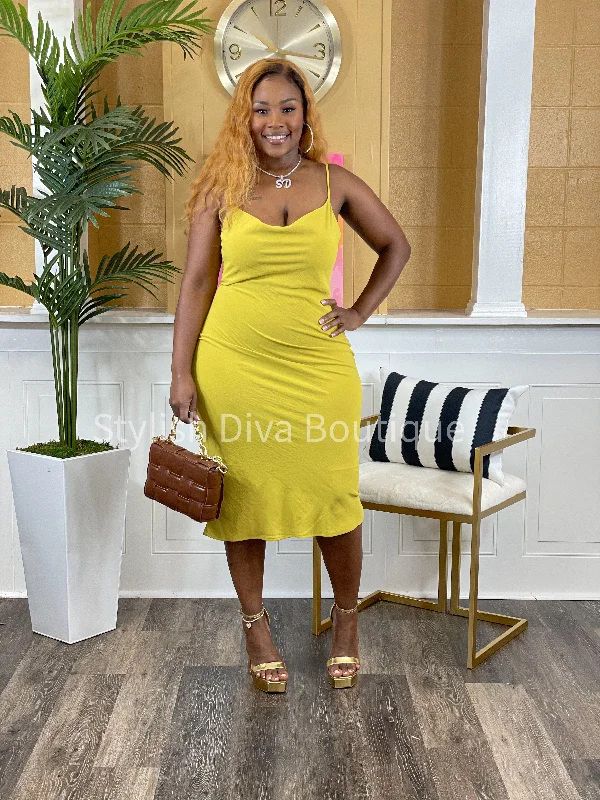 Find Your Perfect Deal Today!Wine and Dine Midi Dress (Golden Kiwi)