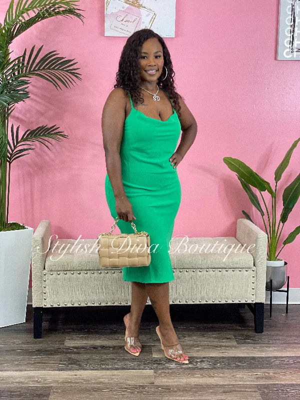 Your Wallet Will Thank You!Wine and Dine Midi Dress (Green)