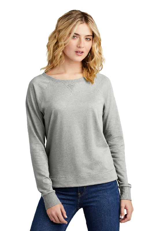 Save Like Never Before!District Womens French Terry Crewneck Sweatshirt - Heather Light Grey