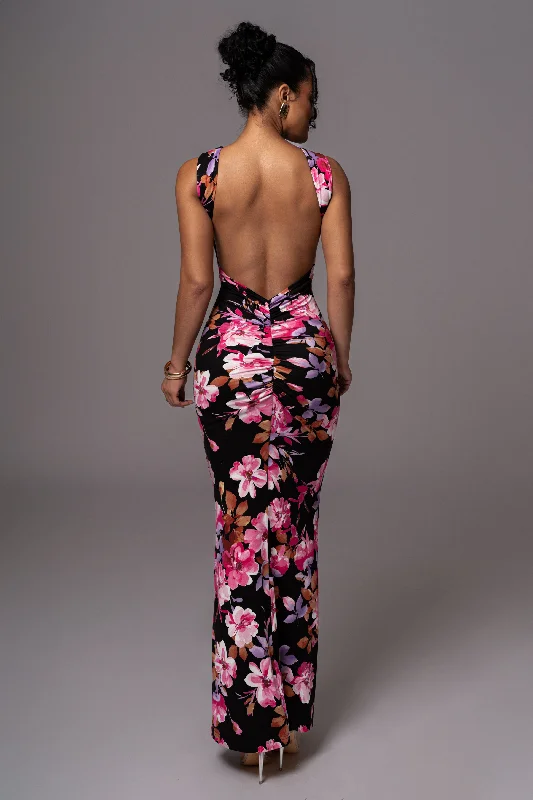 Your Exclusive Offer Awaits!Black Floral JLUXBASIX FRONT AND CENTER MAXI DRESS