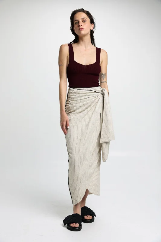 Massive Price Cuts!EE Beige Stripes & Black Piping Skirt