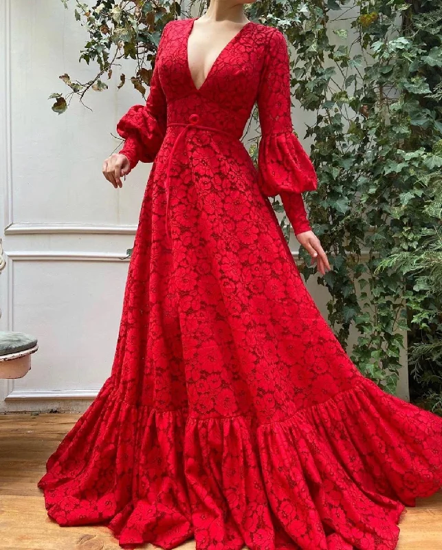 Flash Deals – Act Quickly!Blossoming Sarah Gown