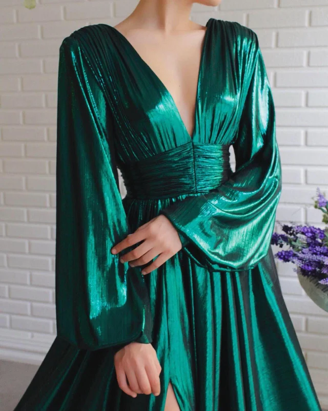 Price Drops You’ll Love!Shiny Teal Gown